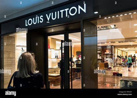 louis vuitton venice store|louis vuitton store venice.